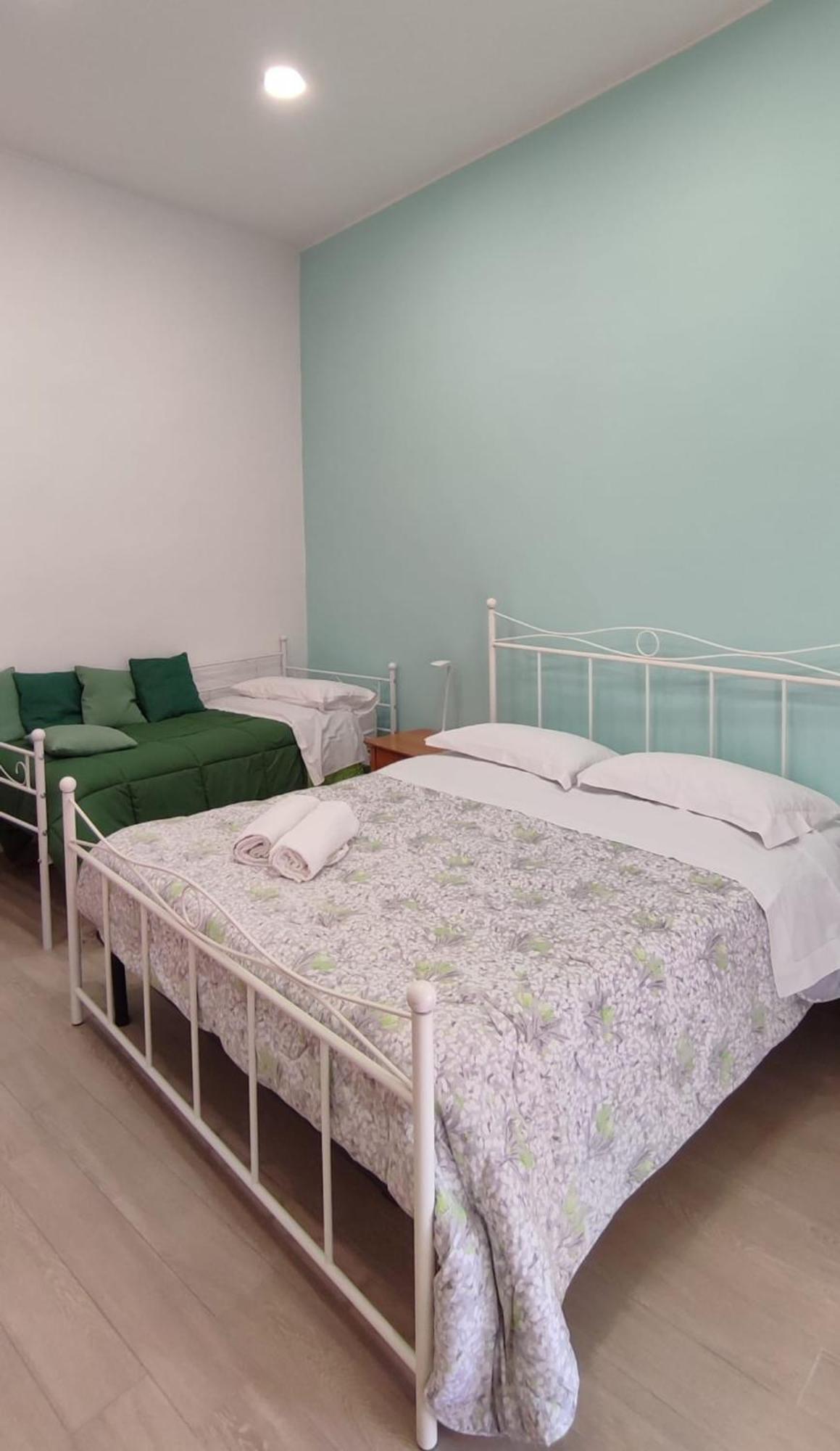 Casa Vacanze Napoli Centro Carmen & Sara Εξωτερικό φωτογραφία