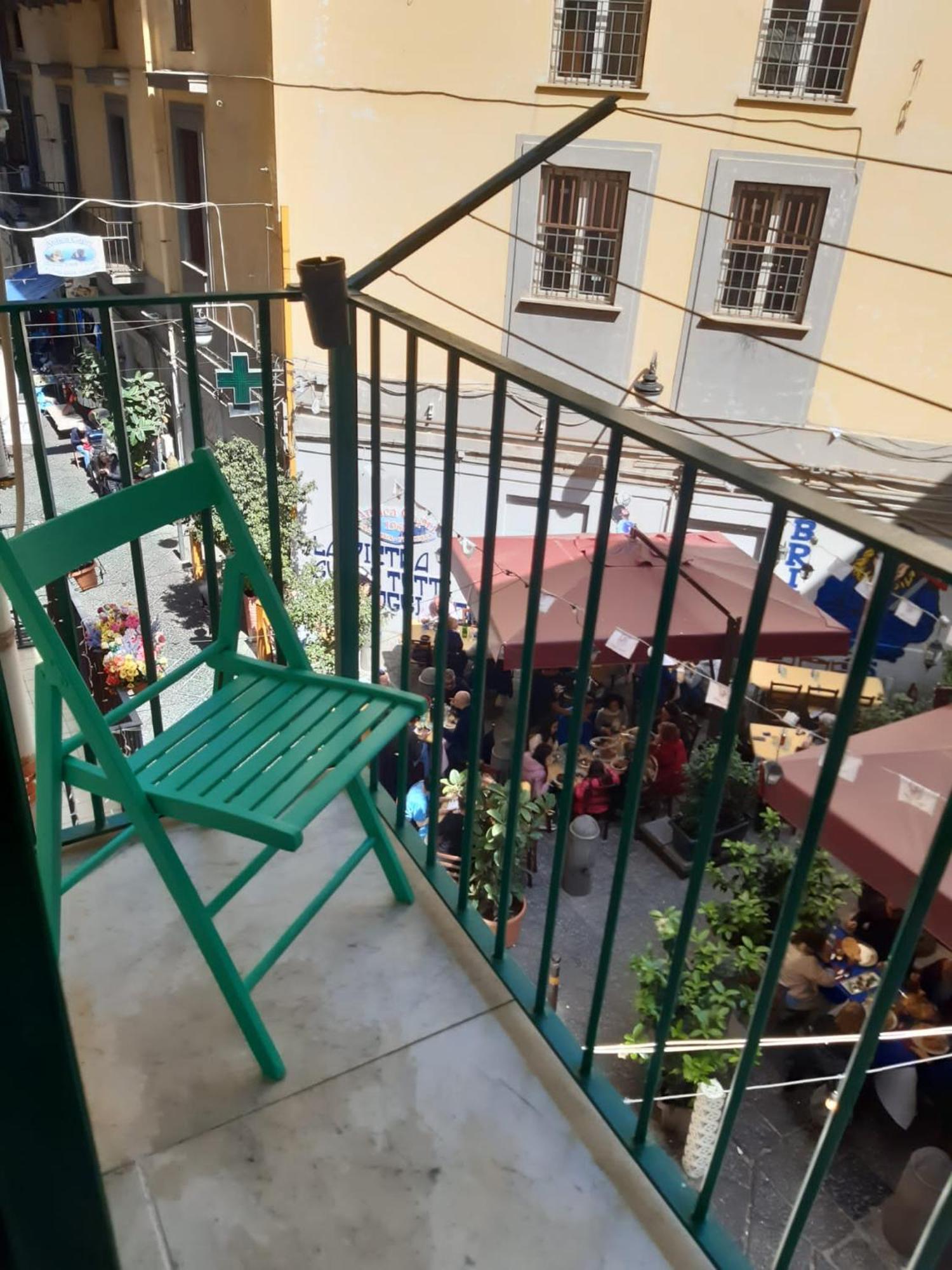 Casa Vacanze Napoli Centro Carmen & Sara Εξωτερικό φωτογραφία